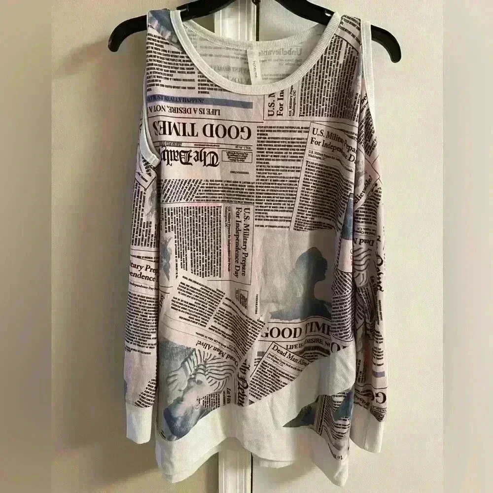 Honeyme pink cotton blend top/tunic cold shoulder newspaper novelty print. Large